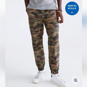 Aeropostale's Camo Stretch Twill Jogger